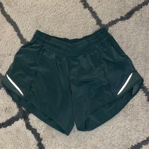 Lululemon hottie hot shorts army green size 6 4 inch